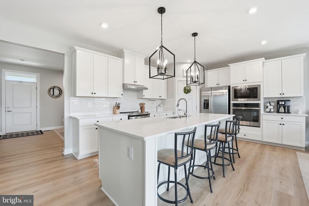7891 SPOTTED SADDLE CT, WARRENTON, Virginia 20187, 5 Bedrooms Bedrooms, ,3 BathroomsBathrooms,Residential,7891 SPOTTED SADDLE CT,VAFQ2021754 MLS # VAFQ2021754