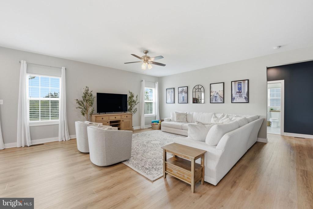 7891 SPOTTED SADDLE CT, WARRENTON, Virginia 20187, 5 Bedrooms Bedrooms, ,3 BathroomsBathrooms,Residential,7891 SPOTTED SADDLE CT,VAFQ2021754 MLS # VAFQ2021754