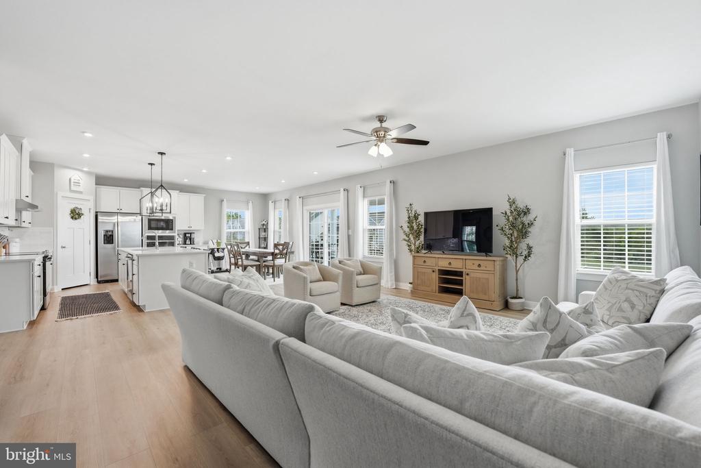 7891 SPOTTED SADDLE CT, WARRENTON, Virginia 20187, 5 Bedrooms Bedrooms, ,3 BathroomsBathrooms,Residential,7891 SPOTTED SADDLE CT,VAFQ2021754 MLS # VAFQ2021754