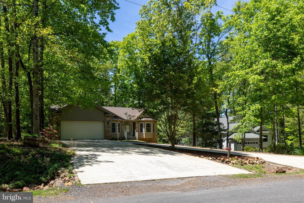 115 HARRIS CT, LOCUST GROVE, Virginia 22508, 3 Bedrooms Bedrooms, ,2 BathroomsBathrooms,Residential,115 HARRIS CT,VAOR2014008 MLS # VAOR2014008