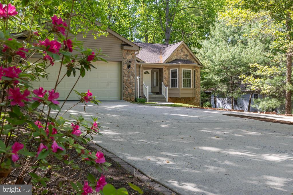 115 HARRIS CT, LOCUST GROVE, Virginia 22508, 3 Bedrooms Bedrooms, ,2 BathroomsBathrooms,Residential,115 HARRIS CT,VAOR2014008 MLS # VAOR2014008