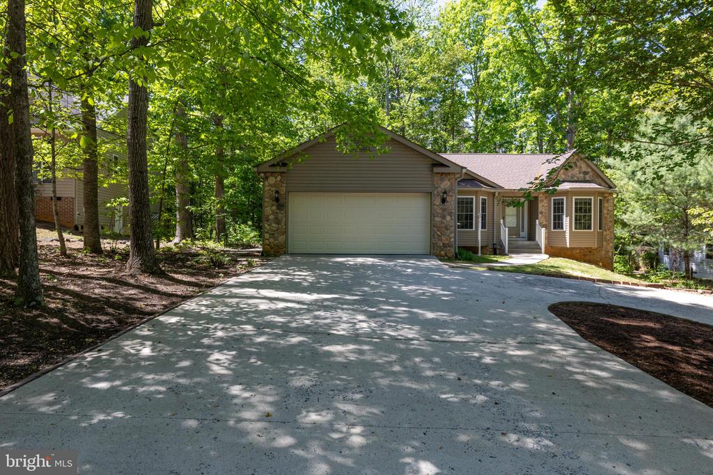 115 HARRIS CT, LOCUST GROVE, Virginia 22508, 3 Bedrooms Bedrooms, ,2 BathroomsBathrooms,Residential,115 HARRIS CT,VAOR2014008 MLS # VAOR2014008