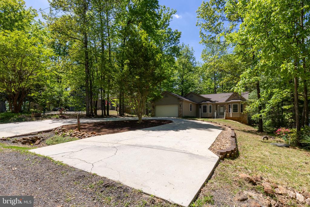 115 HARRIS CT, LOCUST GROVE, Virginia 22508, 3 Bedrooms Bedrooms, ,2 BathroomsBathrooms,Residential,115 HARRIS CT,VAOR2014008 MLS # VAOR2014008
