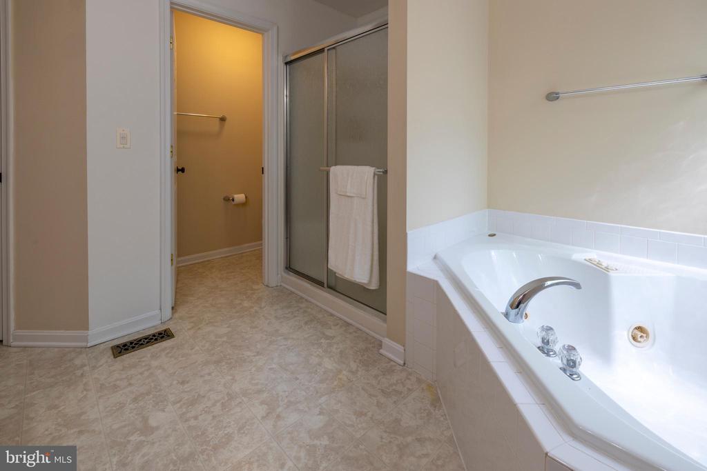 115 HARRIS CT, LOCUST GROVE, Virginia 22508, 3 Bedrooms Bedrooms, ,2 BathroomsBathrooms,Residential,115 HARRIS CT,VAOR2014008 MLS # VAOR2014008
