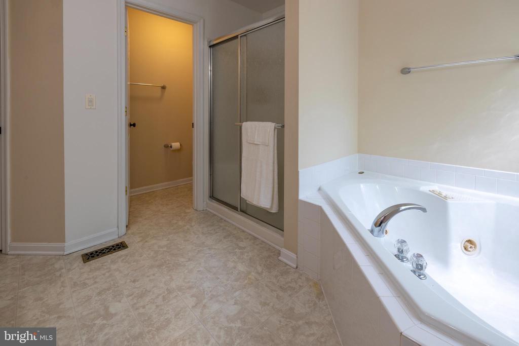 115 HARRIS CT, LOCUST GROVE, Virginia 22508, 3 Bedrooms Bedrooms, ,2 BathroomsBathrooms,Residential,115 HARRIS CT,VAOR2014008 MLS # VAOR2014008