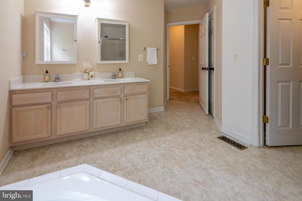 115 HARRIS CT, LOCUST GROVE, Virginia 22508, 3 Bedrooms Bedrooms, ,2 BathroomsBathrooms,Residential,115 HARRIS CT,VAOR2014008 MLS # VAOR2014008