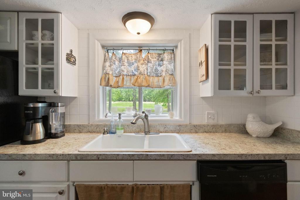 210 LIMESTONE LN, LOCUST GROVE, Virginia 22508, 5 Bedrooms Bedrooms, ,2 BathroomsBathrooms,Residential,210 LIMESTONE LN,VAOR2014010 MLS # VAOR2014010