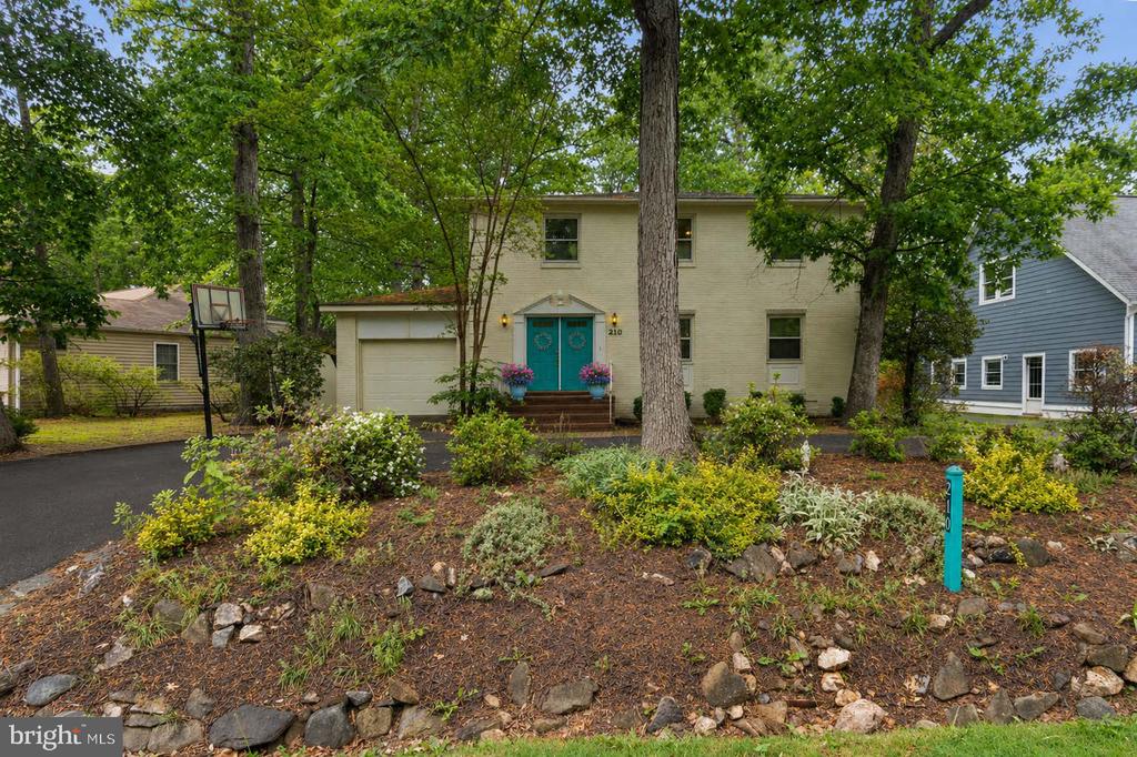 210 LIMESTONE LN, LOCUST GROVE, Virginia 22508, 5 Bedrooms Bedrooms, ,2 BathroomsBathrooms,Residential,210 LIMESTONE LN,VAOR2014010 MLS # VAOR2014010
