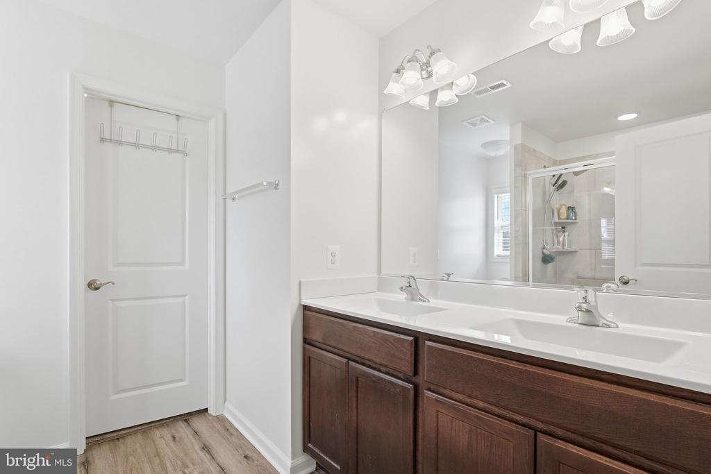 9372 BLACKBIRD LOOP, CULPEPER, Virginia 22701, 4 Bedrooms Bedrooms, ,2 BathroomsBathrooms,Residential,9372 BLACKBIRD LOOP,VACU2013516 MLS # VACU2013516