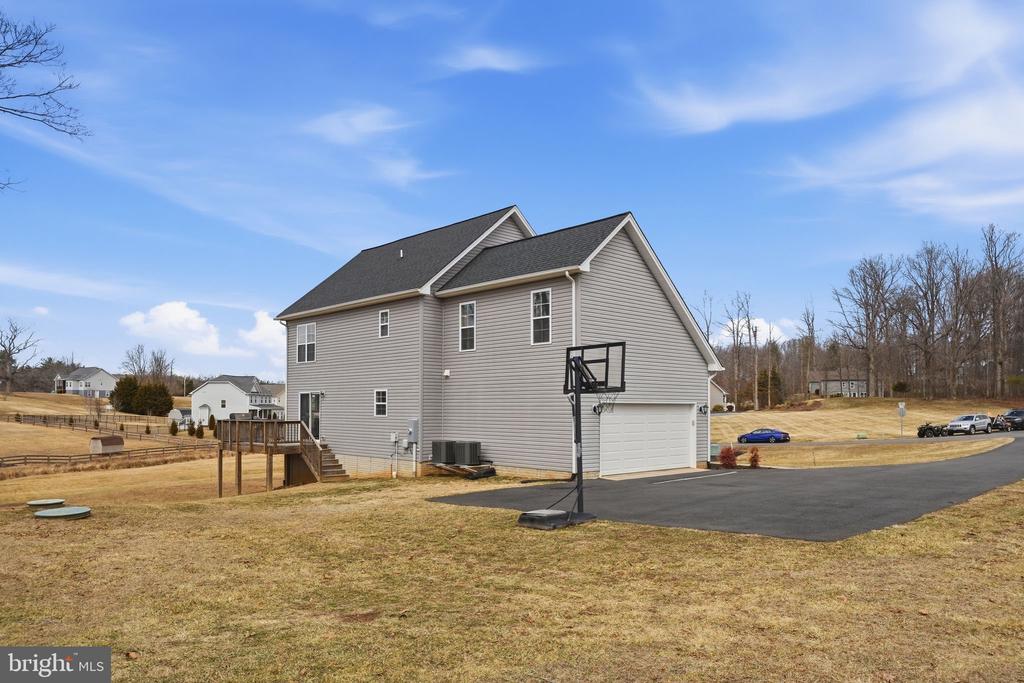 9372 BLACKBIRD LOOP, CULPEPER, Virginia 22701, 4 Bedrooms Bedrooms, ,2 BathroomsBathrooms,Residential,9372 BLACKBIRD LOOP,VACU2013516 MLS # VACU2013516