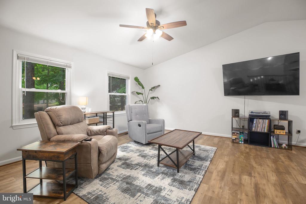 132 JEFFERSON AVE, LOCUST GROVE, Virginia 22508, 3 Bedrooms Bedrooms, ,2 BathroomsBathrooms,Residential,132 JEFFERSON AVE,VAOR2014036 MLS # VAOR2014036