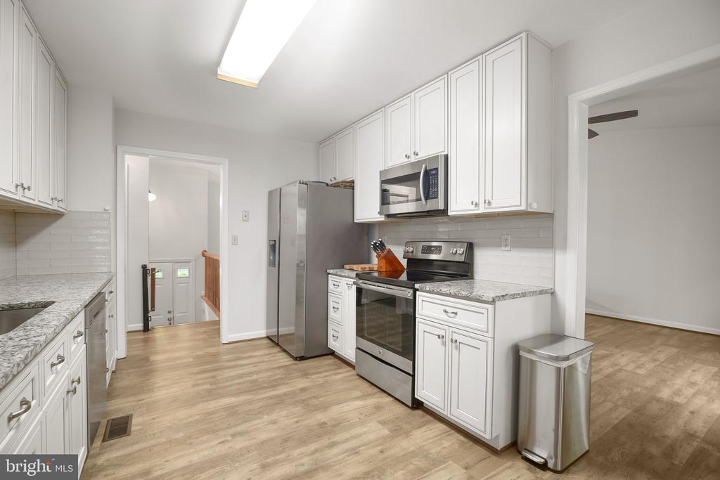 132 JEFFERSON AVE, LOCUST GROVE, Virginia 22508, 3 Bedrooms Bedrooms, ,2 BathroomsBathrooms,Residential,132 JEFFERSON AVE,VAOR2014036 MLS # VAOR2014036
