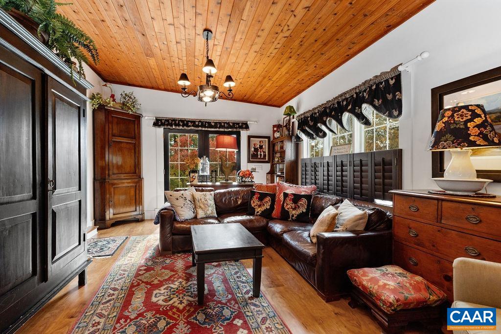 325 OLD ROSELAND RD, ROSELAND, Virginia 22967, 5 Bedrooms Bedrooms, ,3 BathroomsBathrooms,Residential,Possum Trot,325 OLD ROSELAND RD,670821 MLS # 670821