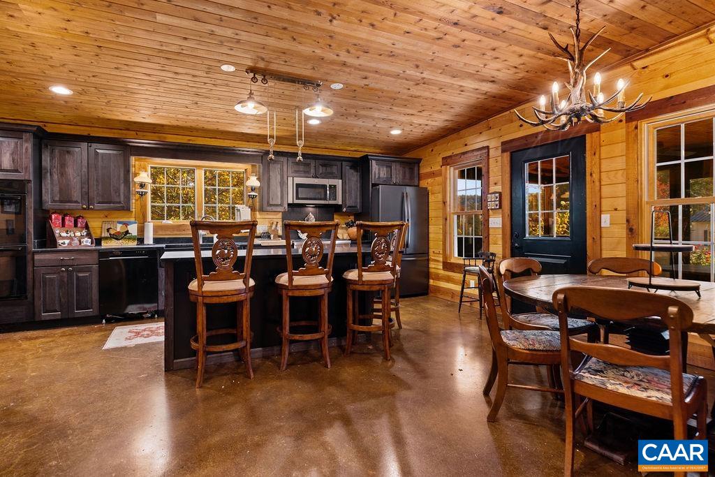 325 OLD ROSELAND RD, ROSELAND, Virginia 22967, 5 Bedrooms Bedrooms, ,3 BathroomsBathrooms,Residential,Possum Trot,325 OLD ROSELAND RD,670821 MLS # 670821
