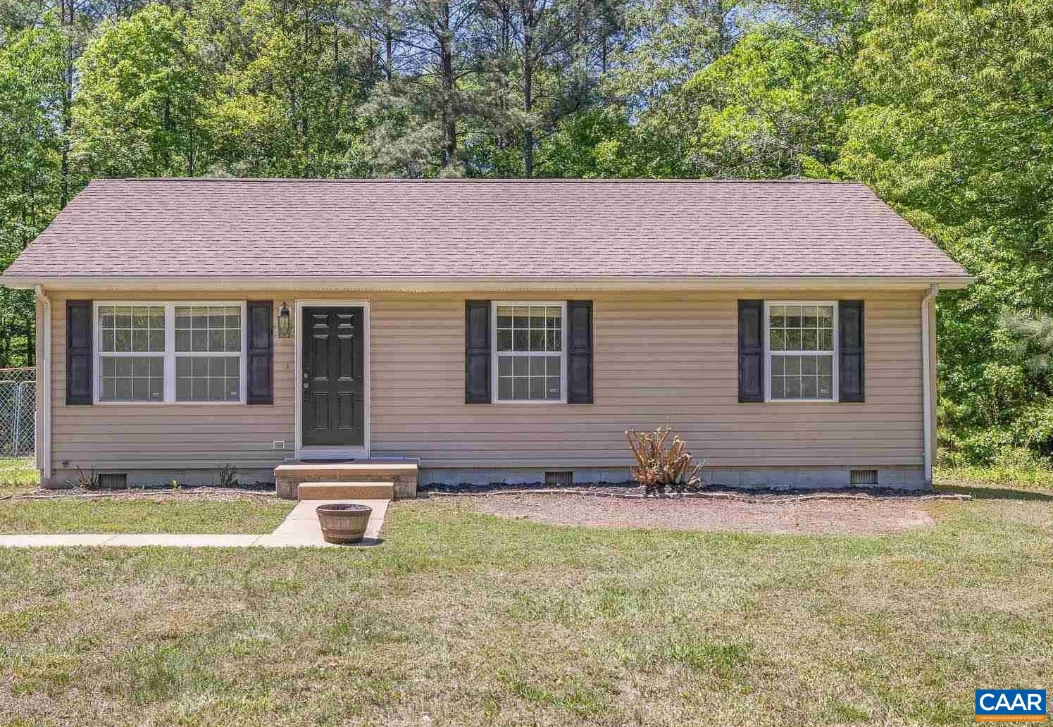 82 DAVIS LN, FORK UNION, Virginia 23055, 3 Bedrooms Bedrooms, ,1 BathroomBathrooms,Residential,82 DAVIS LN,676572 MLS # 676572