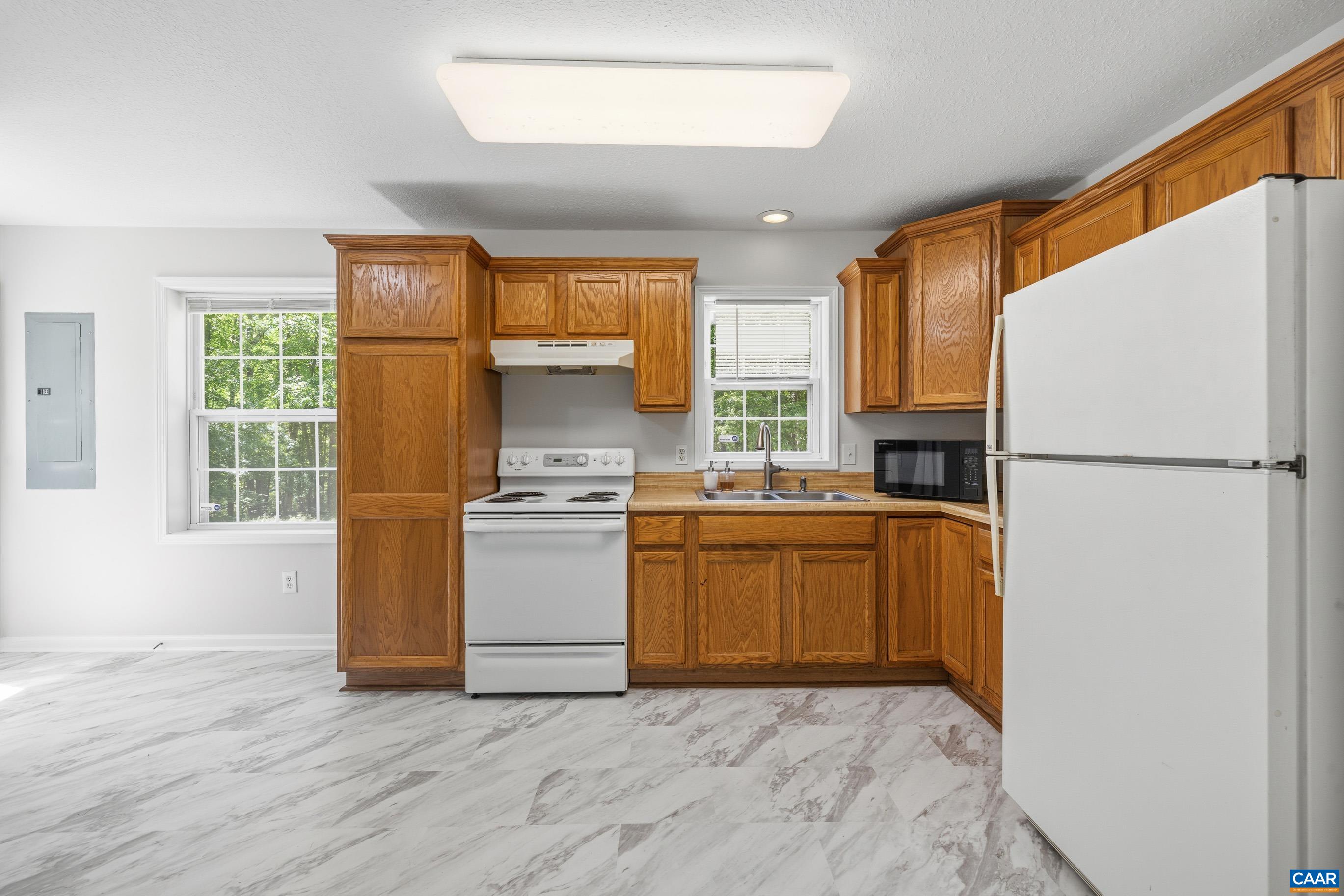 82 DAVIS LN, FORK UNION, Virginia 23055, 3 Bedrooms Bedrooms, ,1 BathroomBathrooms,Residential,82 DAVIS LN,676572 MLS # 676572