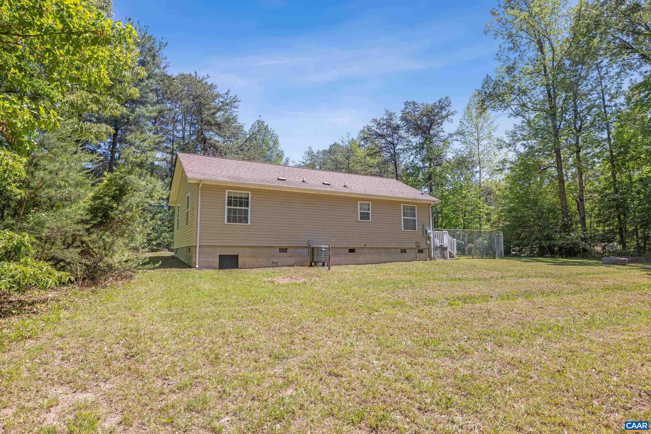 82 DAVIS LN, FORK UNION, Virginia 23055, 3 Bedrooms Bedrooms, ,1 BathroomBathrooms,Residential,82 DAVIS LN,676572 MLS # 676572