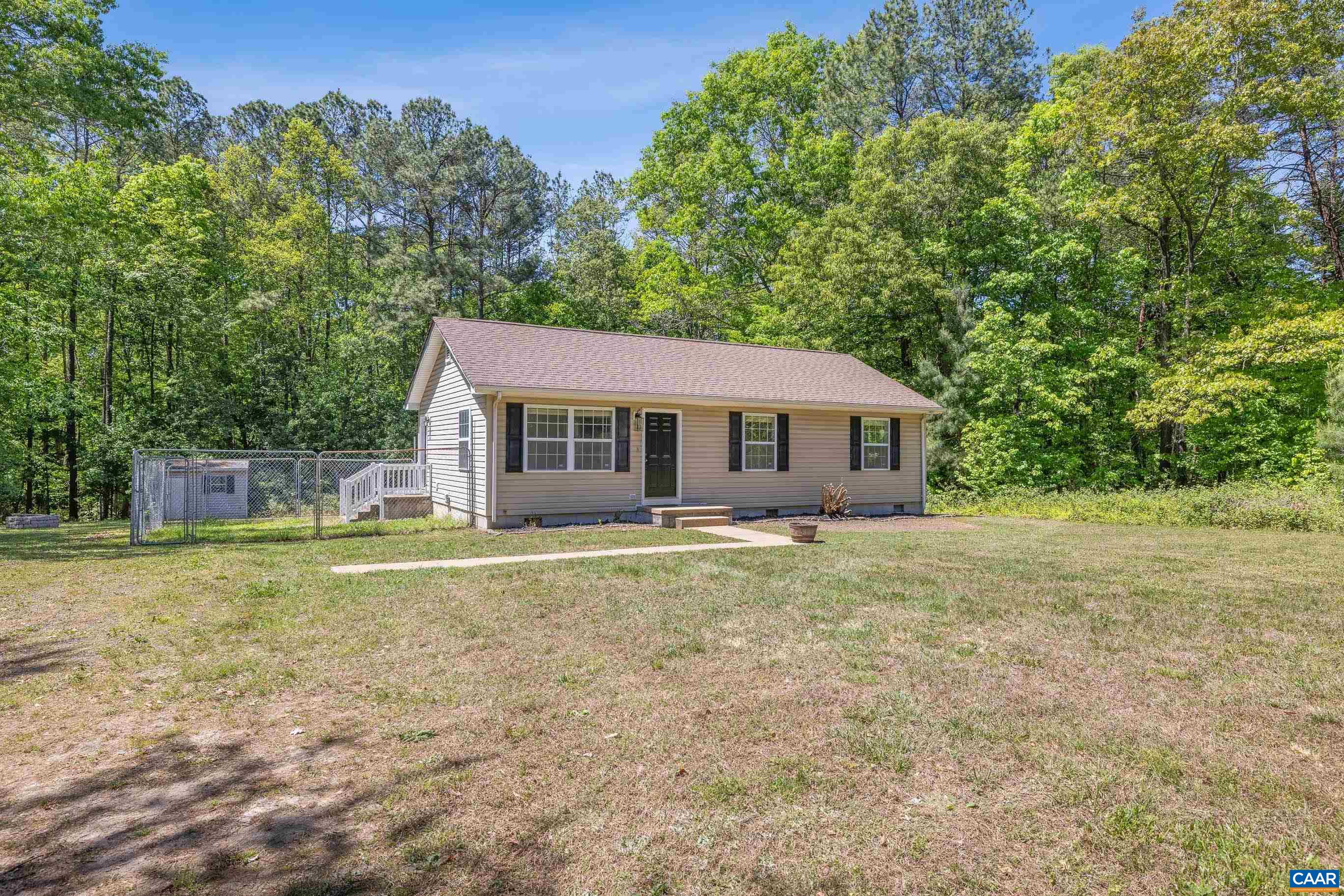 82 DAVIS LN, FORK UNION, Virginia 23055, 3 Bedrooms Bedrooms, ,1 BathroomBathrooms,Residential,82 DAVIS LN,676572 MLS # 676572