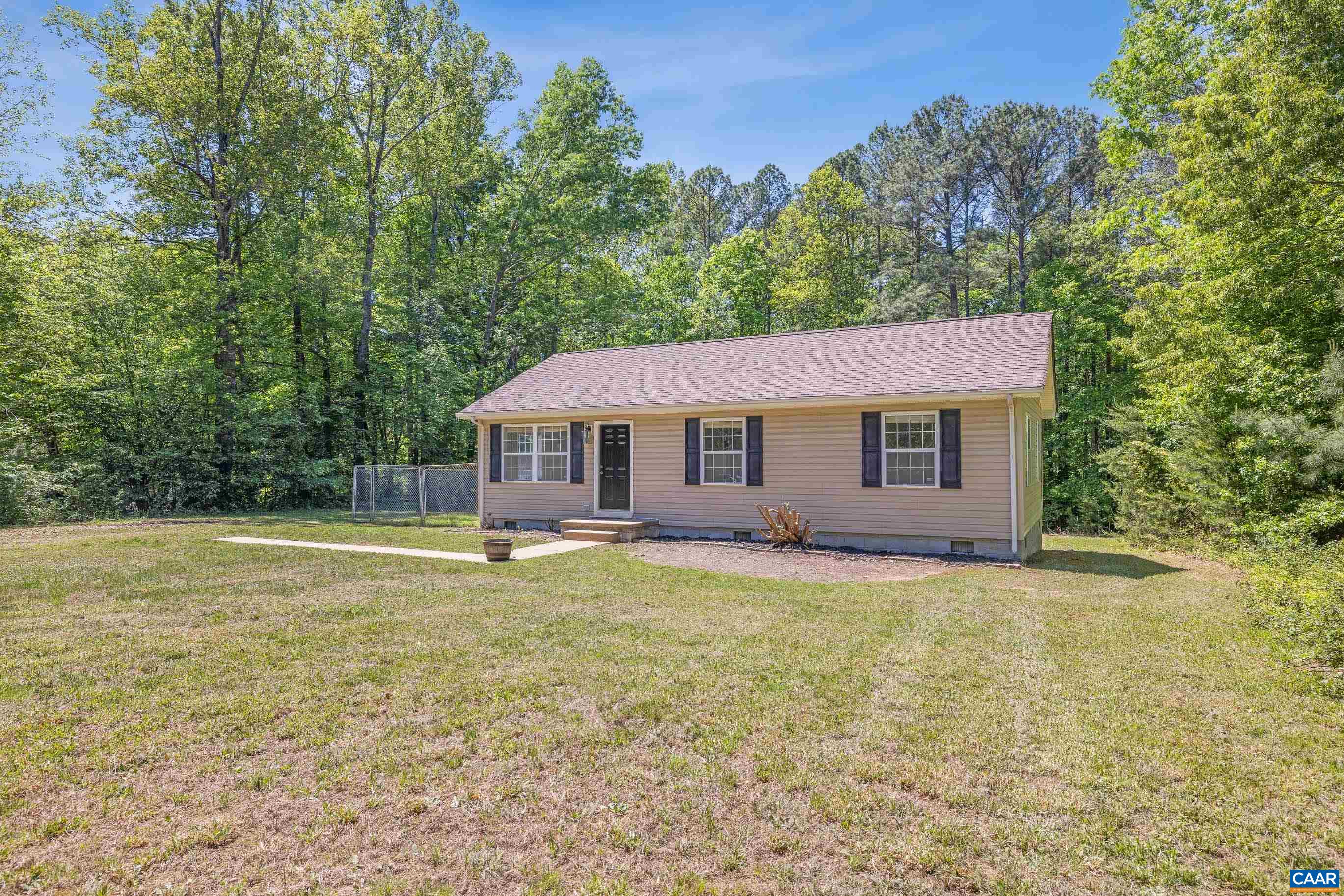 82 DAVIS LN, FORK UNION, Virginia 23055, 3 Bedrooms Bedrooms, ,1 BathroomBathrooms,Residential,82 DAVIS LN,676572 MLS # 676572