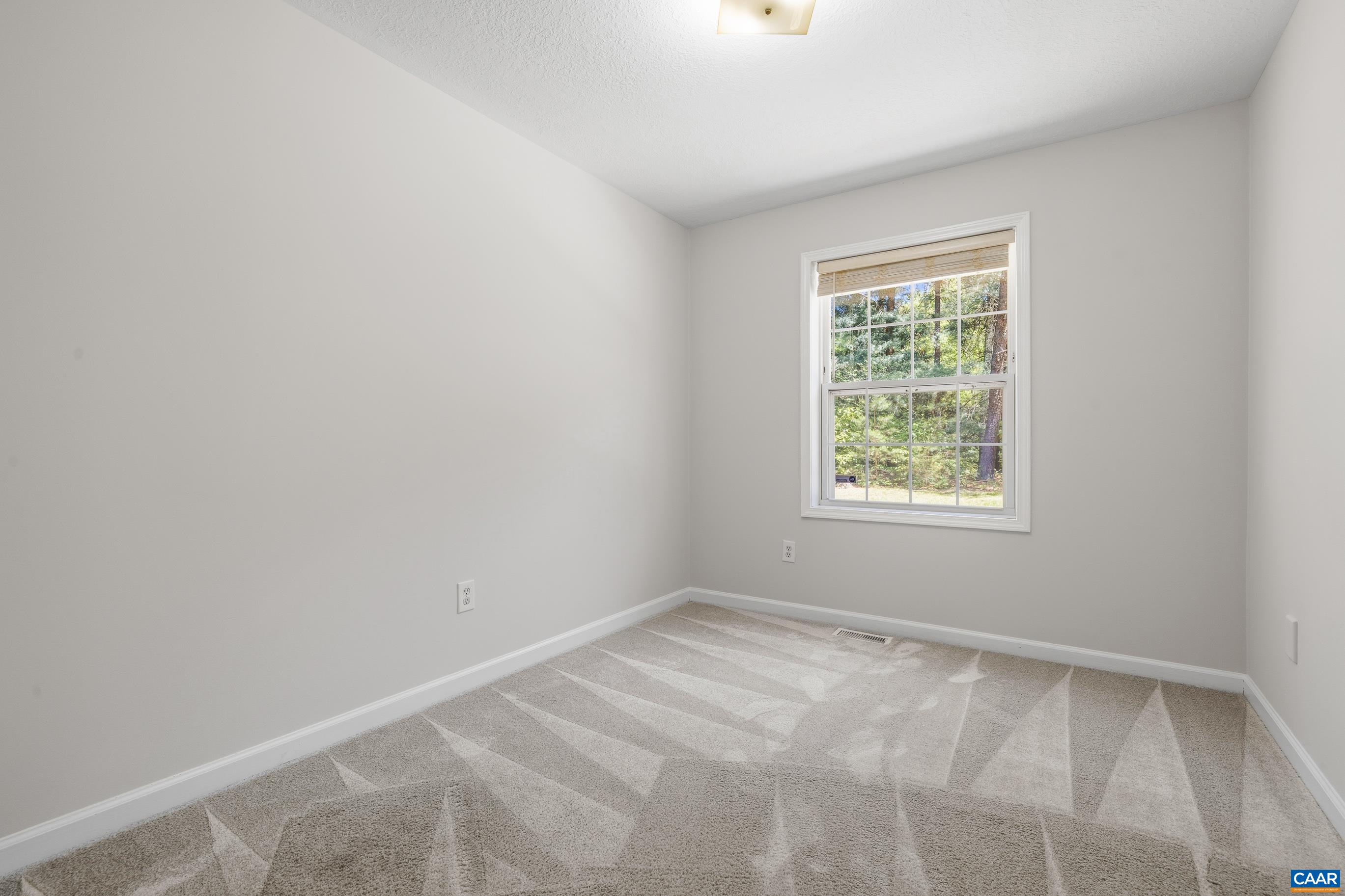 82 DAVIS LN, FORK UNION, Virginia 23055, 3 Bedrooms Bedrooms, ,1 BathroomBathrooms,Residential,82 DAVIS LN,676572 MLS # 676572