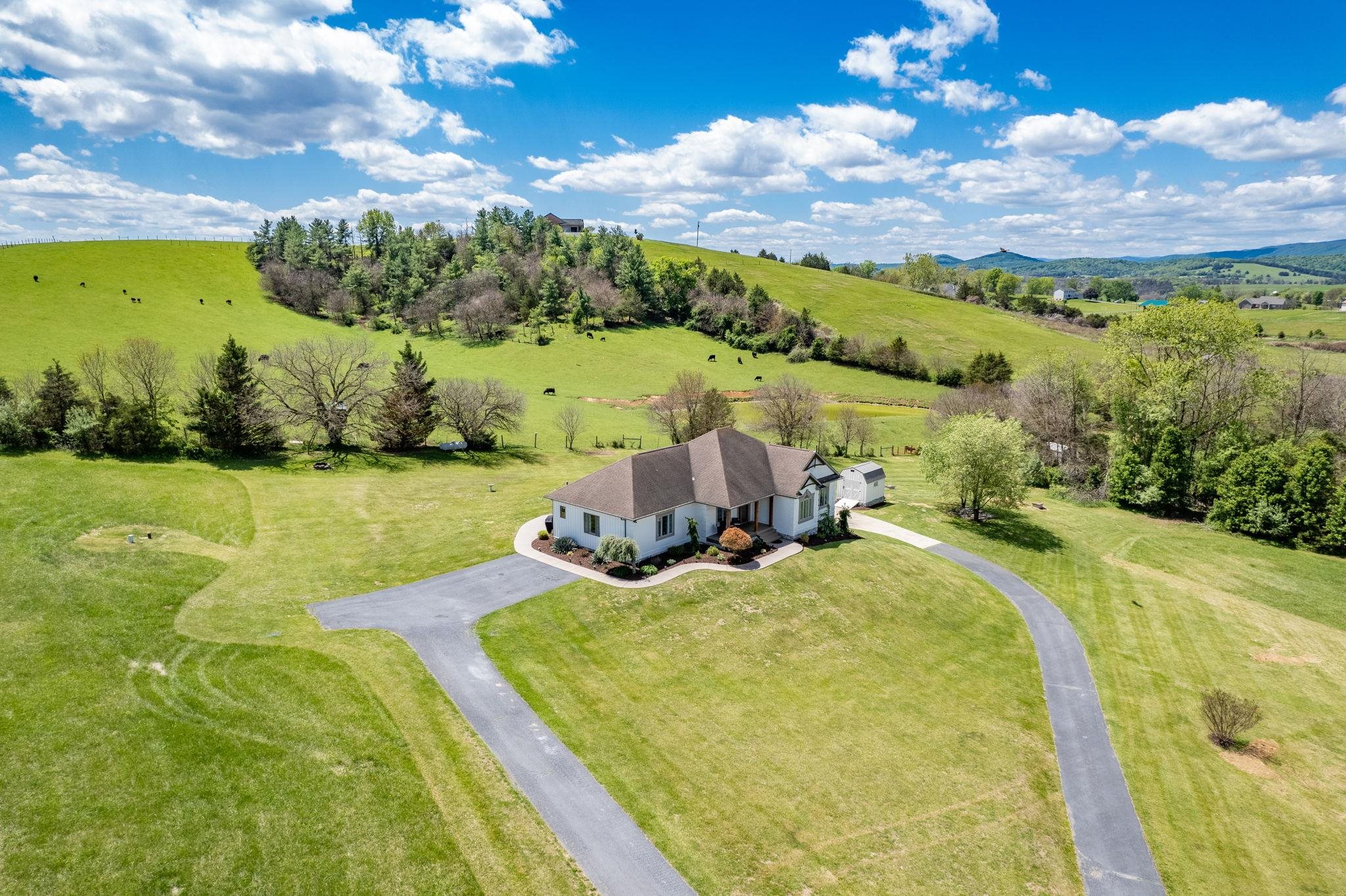 10005 BONNY BRAE LN, BROADWAY, Virginia 22815, 4 Bedrooms Bedrooms, ,3 BathroomsBathrooms,Residential,10005 BONNY BRAE LN,676638 MLS # 676638