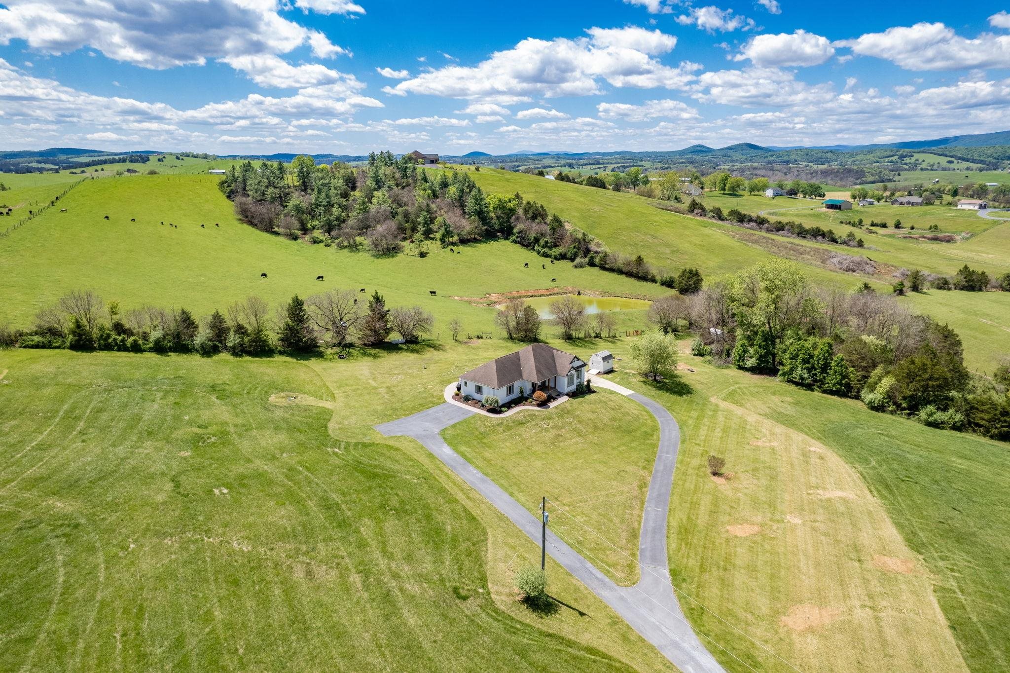 10005 BONNY BRAE LN, BROADWAY, Virginia 22815, 4 Bedrooms Bedrooms, ,3 BathroomsBathrooms,Residential,10005 BONNY BRAE LN,676638 MLS # 676638