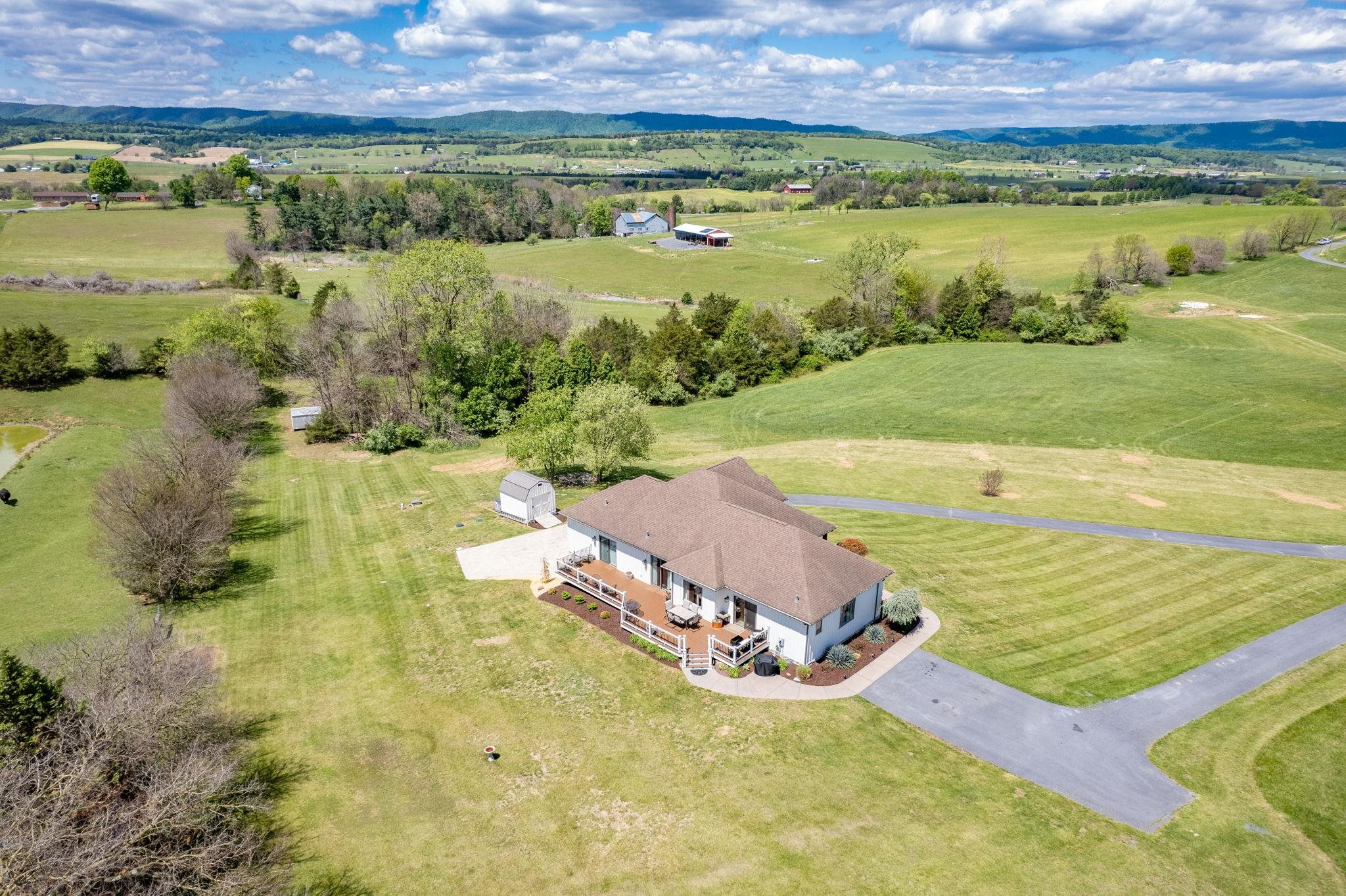 10005 BONNY BRAE LN, BROADWAY, Virginia 22815, 4 Bedrooms Bedrooms, ,3 BathroomsBathrooms,Residential,10005 BONNY BRAE LN,676638 MLS # 676638