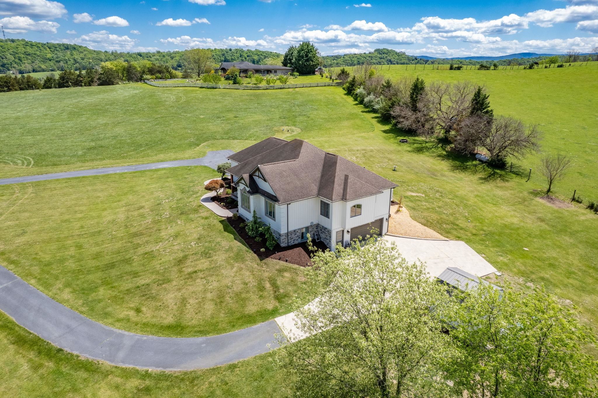 10005 BONNY BRAE LN, BROADWAY, Virginia 22815, 4 Bedrooms Bedrooms, ,3 BathroomsBathrooms,Residential,10005 BONNY BRAE LN,676638 MLS # 676638