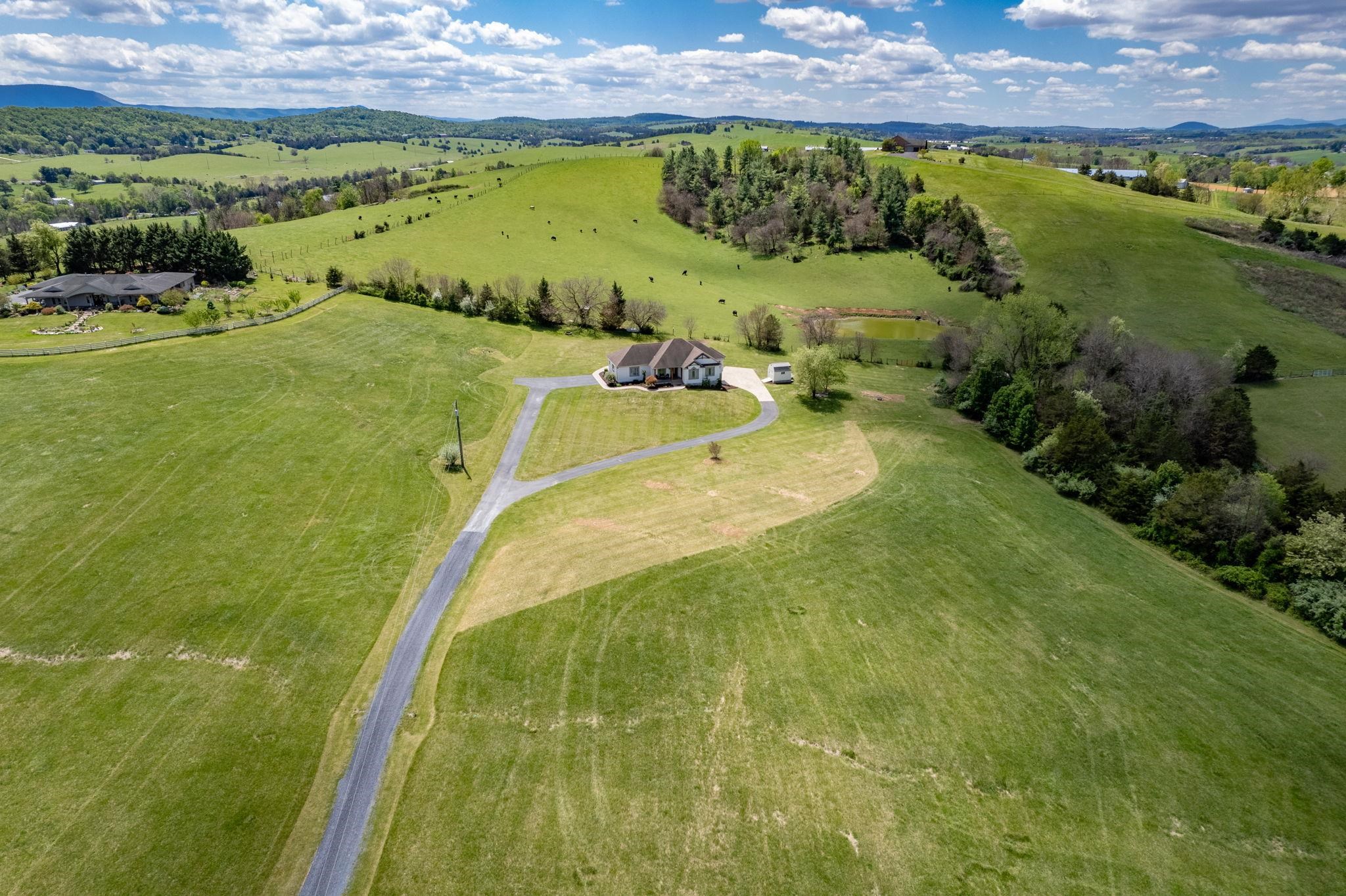10005 BONNY BRAE LN, BROADWAY, Virginia 22815, 4 Bedrooms Bedrooms, ,3 BathroomsBathrooms,Residential,10005 BONNY BRAE LN,676638 MLS # 676638