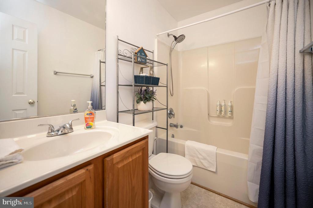 78 FOREST LN, MINERAL, Virginia 23117, 3 Bedrooms Bedrooms, ,3 BathroomsBathrooms,Residential,78 FOREST LN,VALA2009790 MLS # VALA2009790