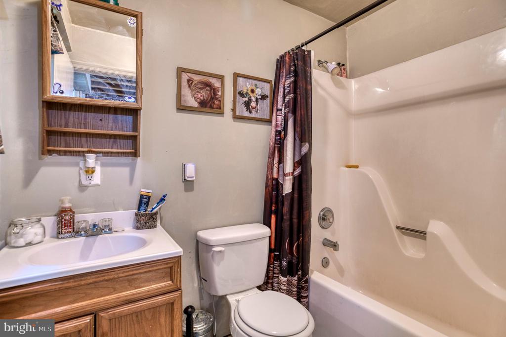 8427 TALL OAK DR, CULPEPER, Virginia 22701, 2 Bedrooms Bedrooms, ,2 BathroomsBathrooms,Residential,8427 TALL OAK DR,VACU2013502 MLS # VACU2013502