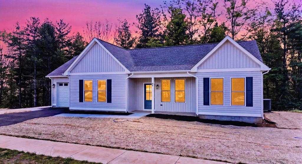 88 UPLAND CT, STUARTS DRAFT, Virginia 24476, 3 Bedrooms Bedrooms, ,2 BathroomsBathrooms,Residential,88 UPLAND CT,676644 MLS # 676644