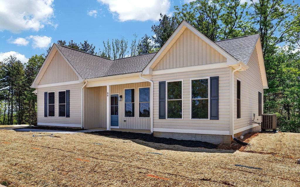 88 UPLAND CT, STUARTS DRAFT, Virginia 24476, 3 Bedrooms Bedrooms, ,2 BathroomsBathrooms,Residential,88 UPLAND CT,676644 MLS # 676644