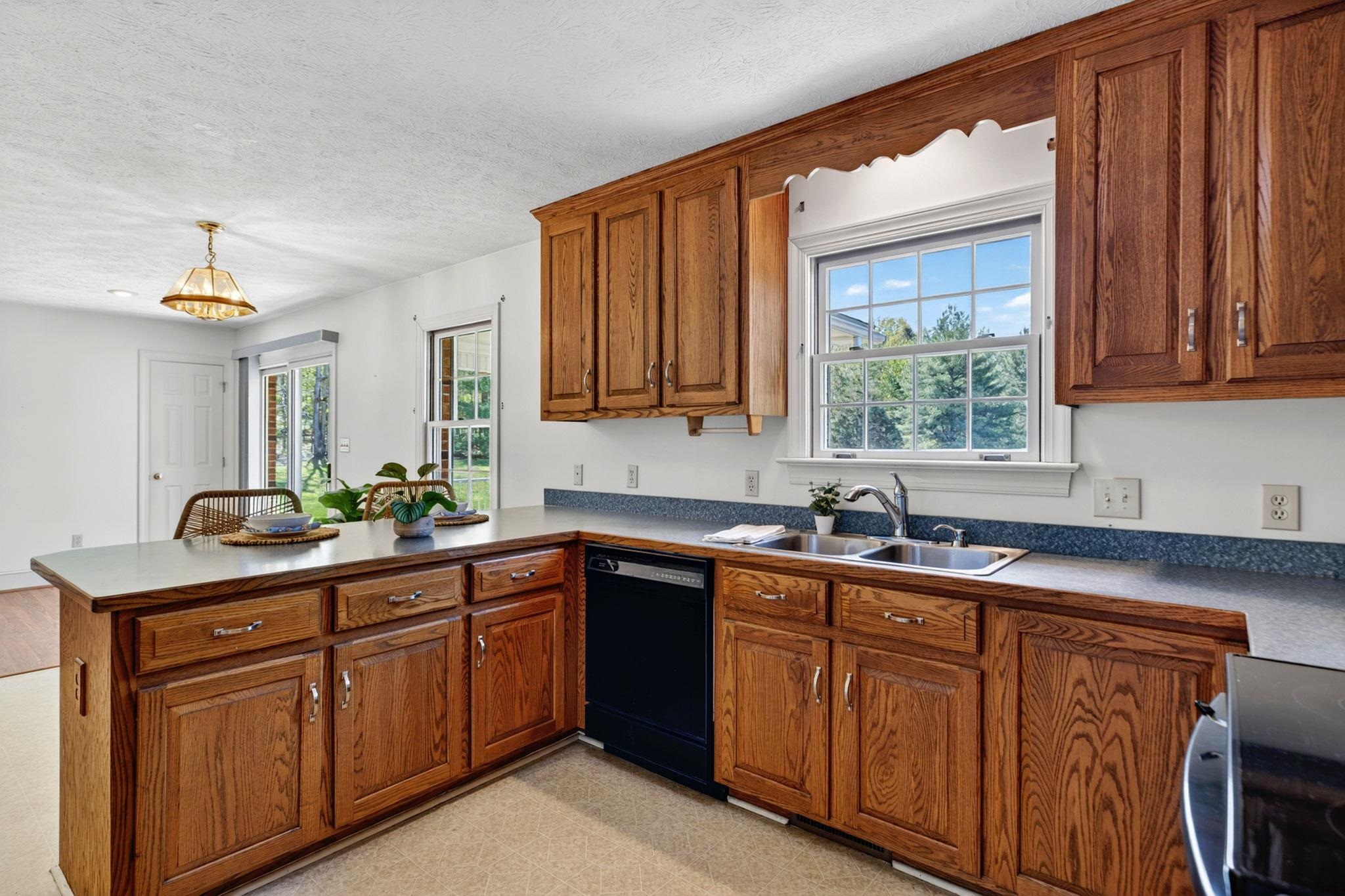 182 MIKES KNOB LN, WAYNESBORO, Virginia 22980, 3 Bedrooms Bedrooms, ,2 BathroomsBathrooms,Residential,182 MIKES KNOB LN,676648 MLS # 676648