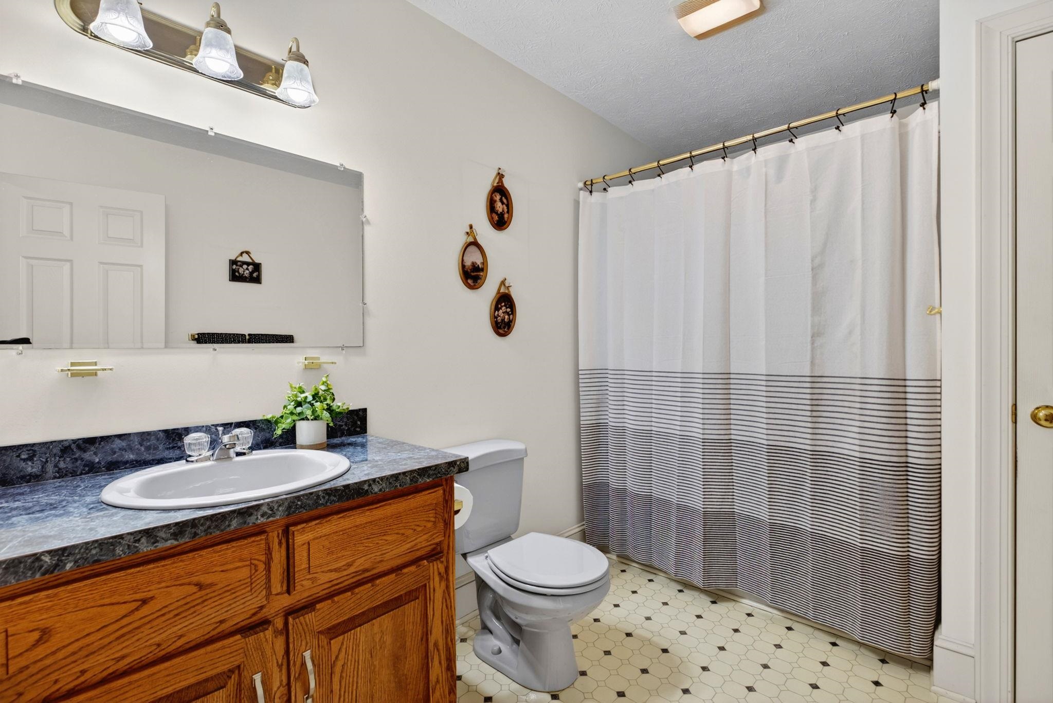 182 MIKES KNOB LN, WAYNESBORO, Virginia 22980, 3 Bedrooms Bedrooms, ,2 BathroomsBathrooms,Residential,182 MIKES KNOB LN,676648 MLS # 676648