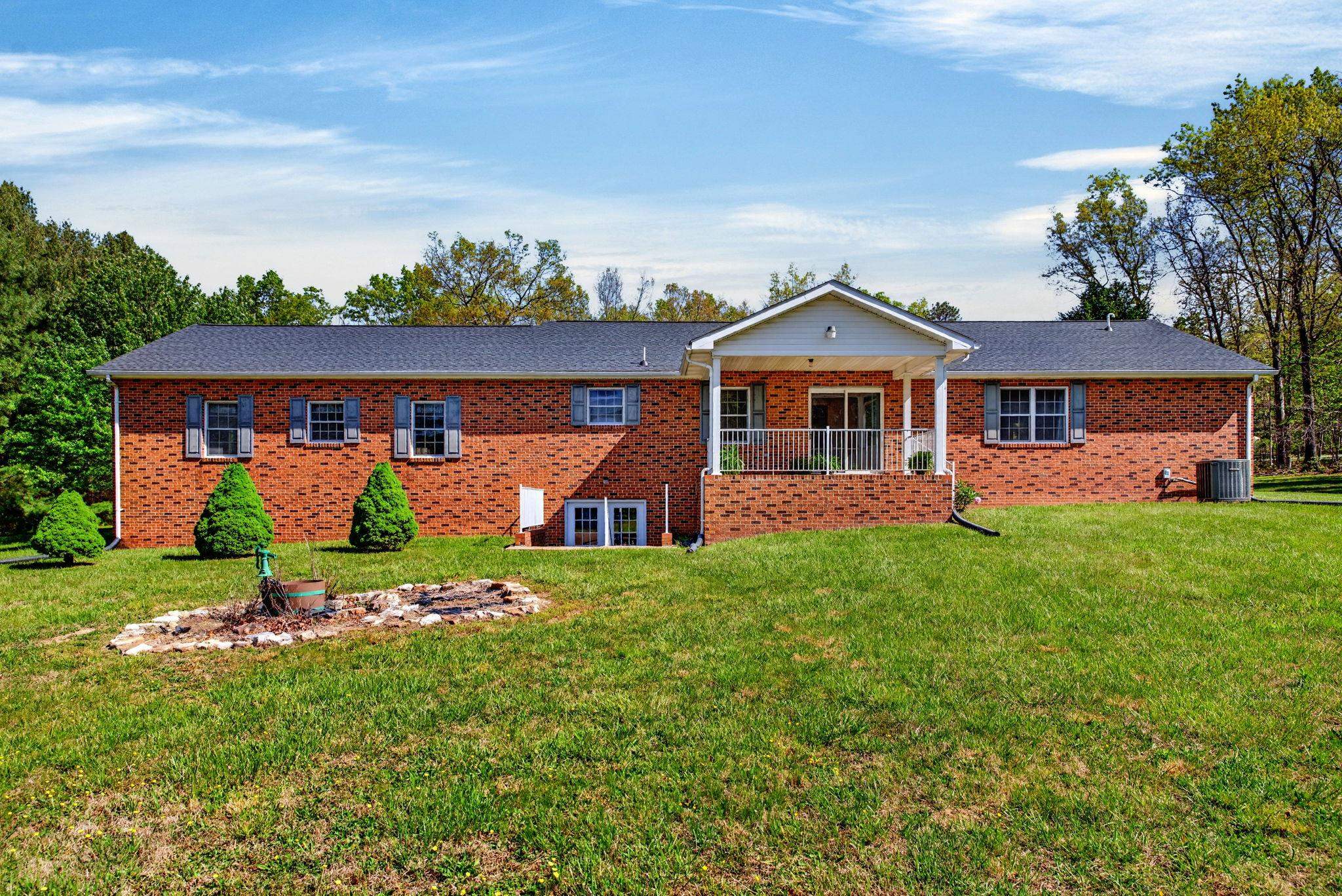 182 MIKES KNOB LN, WAYNESBORO, Virginia 22980, 3 Bedrooms Bedrooms, ,2 BathroomsBathrooms,Residential,182 MIKES KNOB LN,676648 MLS # 676648