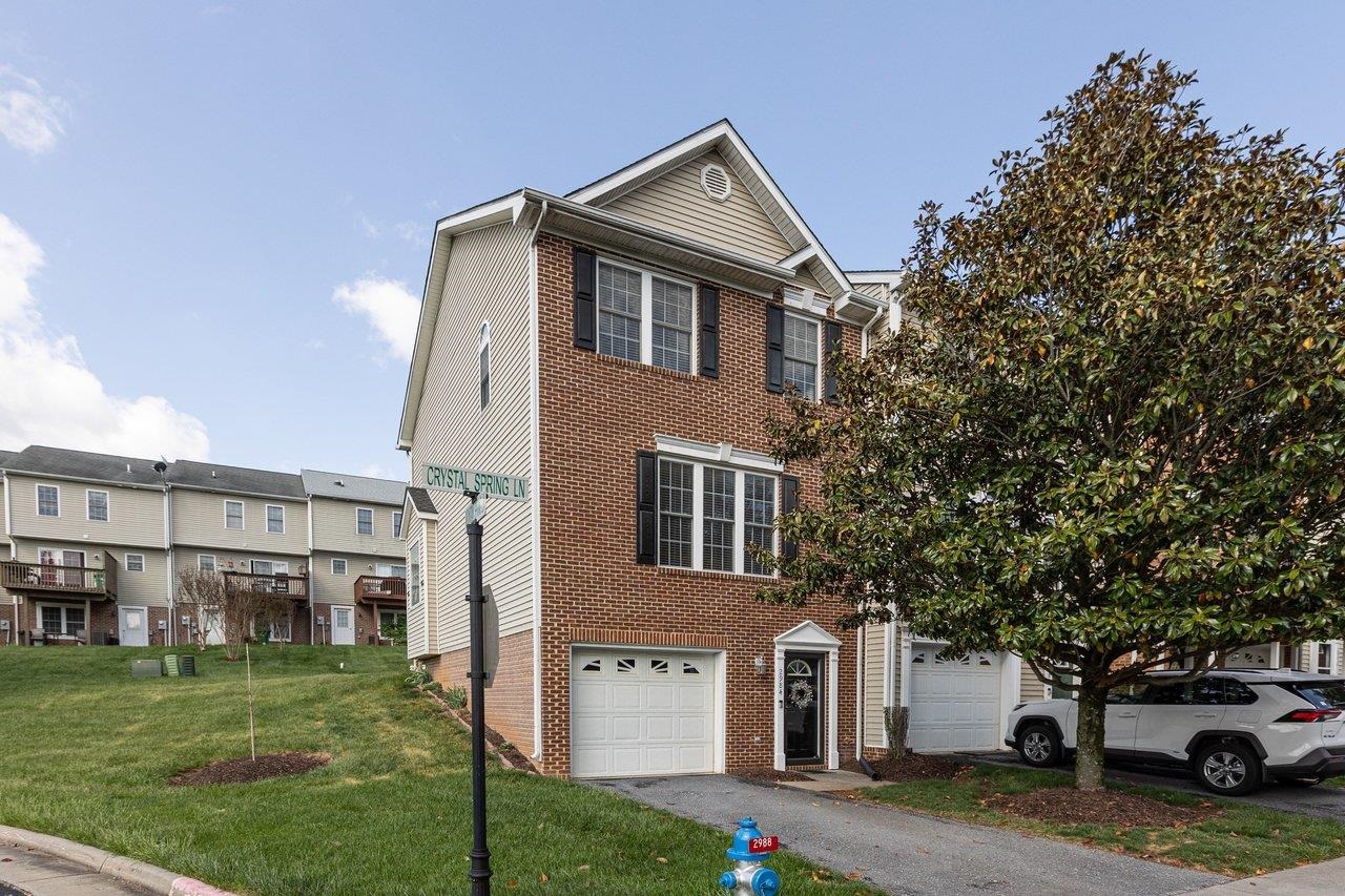 2984 CRYSTAL SPRING LN, ROCKINGHAM, Virginia 22801, 3 Bedrooms Bedrooms, ,2 BathroomsBathrooms,Residential,2984 CRYSTAL SPRING LN,676651 MLS # 676651