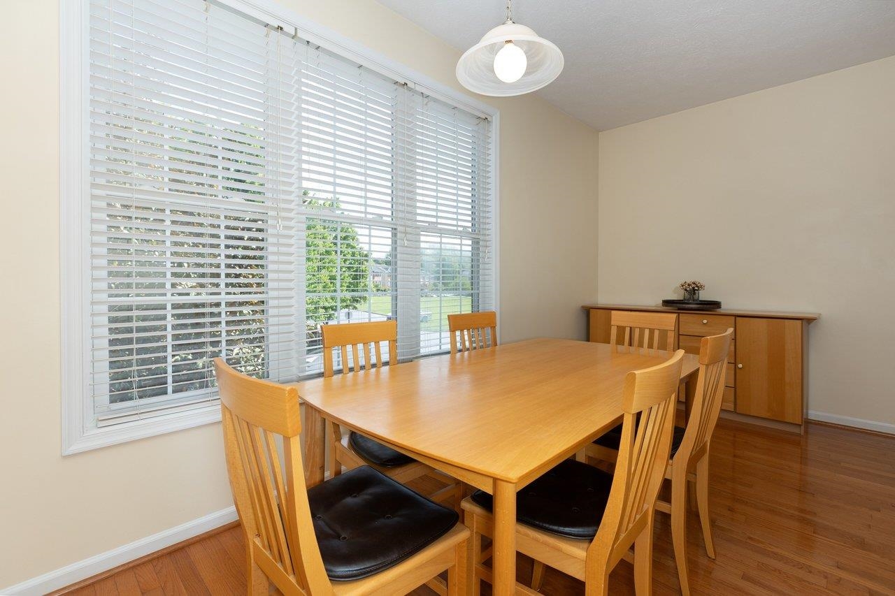 2984 CRYSTAL SPRING LN, ROCKINGHAM, Virginia 22801, 3 Bedrooms Bedrooms, ,2 BathroomsBathrooms,Residential,2984 CRYSTAL SPRING LN,676651 MLS # 676651