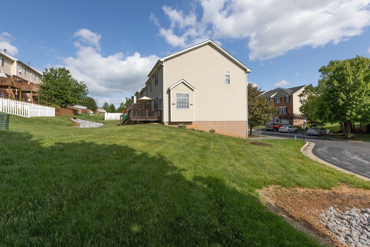 2984 CRYSTAL SPRING LN, ROCKINGHAM, Virginia 22801, 3 Bedrooms Bedrooms, ,2 BathroomsBathrooms,Residential,2984 CRYSTAL SPRING LN,676651 MLS # 676651