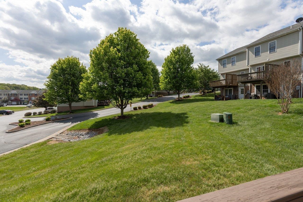 2984 CRYSTAL SPRING LN, ROCKINGHAM, Virginia 22801, 3 Bedrooms Bedrooms, ,2 BathroomsBathrooms,Residential,2984 CRYSTAL SPRING LN,676651 MLS # 676651