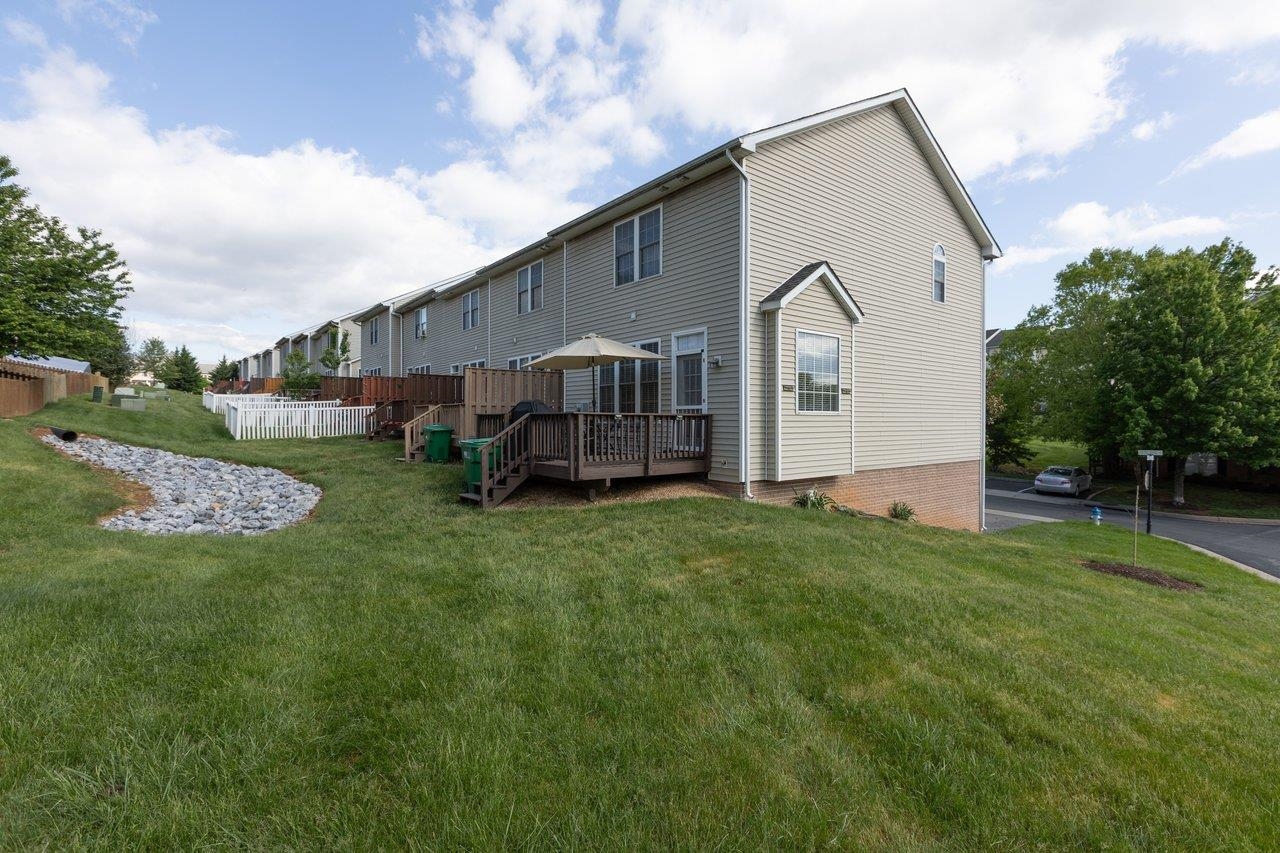 2984 CRYSTAL SPRING LN, ROCKINGHAM, Virginia 22801, 3 Bedrooms Bedrooms, ,2 BathroomsBathrooms,Residential,2984 CRYSTAL SPRING LN,676651 MLS # 676651