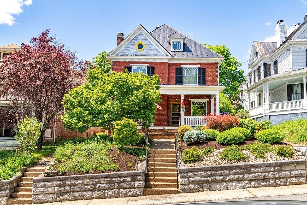 14 S COALTER ST, STAUNTON, Virginia 24401, 4 Bedrooms Bedrooms, ,2 BathroomsBathrooms,Residential,14 S COALTER ST,676652 MLS # 676652
