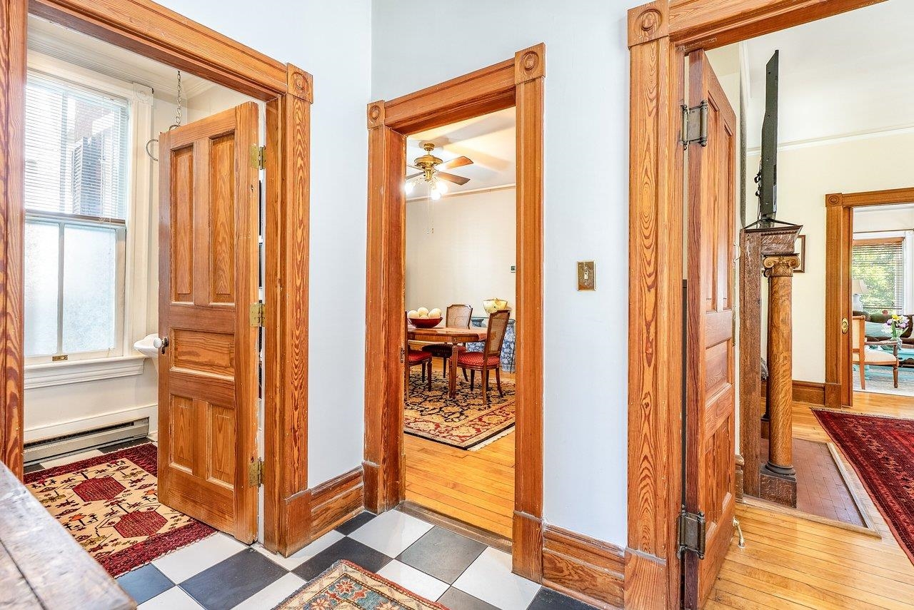 14 S COALTER ST, STAUNTON, Virginia 24401, 4 Bedrooms Bedrooms, ,2 BathroomsBathrooms,Residential,14 S COALTER ST,676652 MLS # 676652