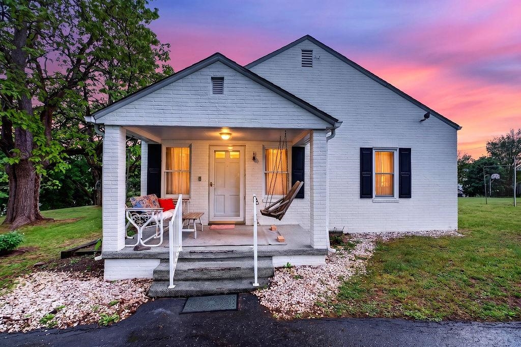 23 MONTROSE DR, FISHERSVILLE, Virginia 22939, 3 Bedrooms Bedrooms, ,1 BathroomBathrooms,Residential,23 MONTROSE DR,676654 MLS # 676654