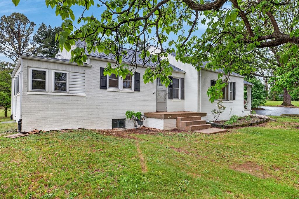 23 MONTROSE DR, FISHERSVILLE, Virginia 22939, 3 Bedrooms Bedrooms, ,1 BathroomBathrooms,Residential,23 MONTROSE DR,676654 MLS # 676654