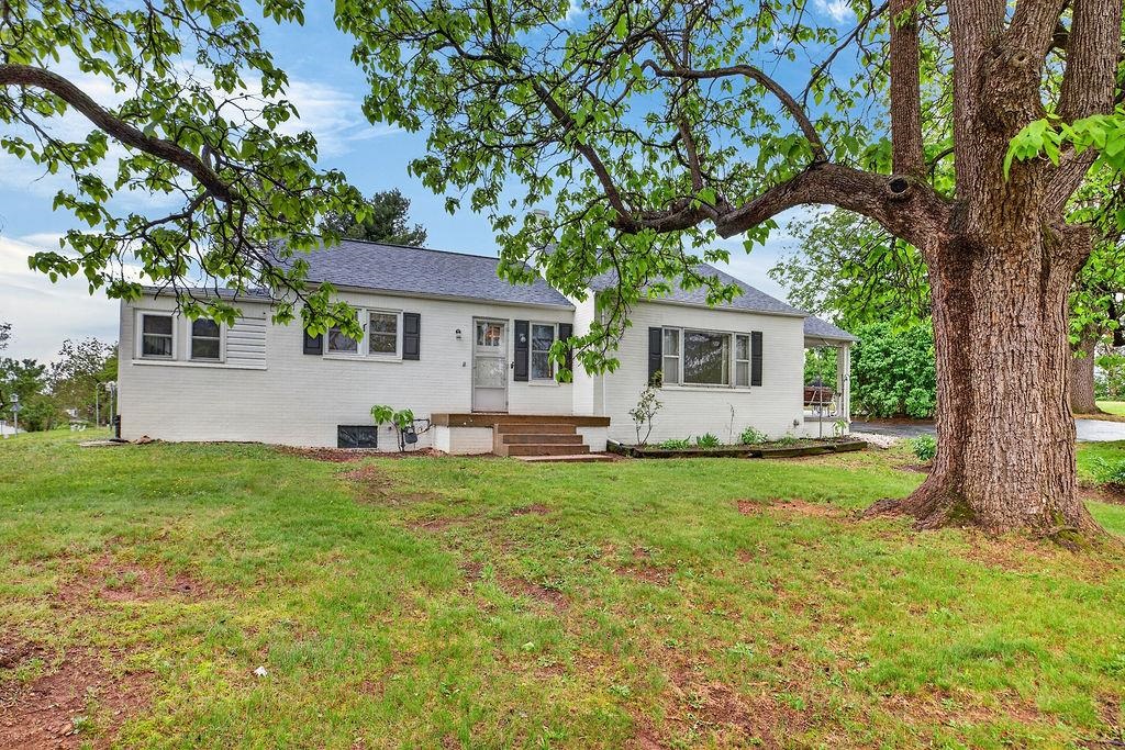 23 MONTROSE DR, FISHERSVILLE, Virginia 22939, 3 Bedrooms Bedrooms, ,1 BathroomBathrooms,Residential,23 MONTROSE DR,676654 MLS # 676654