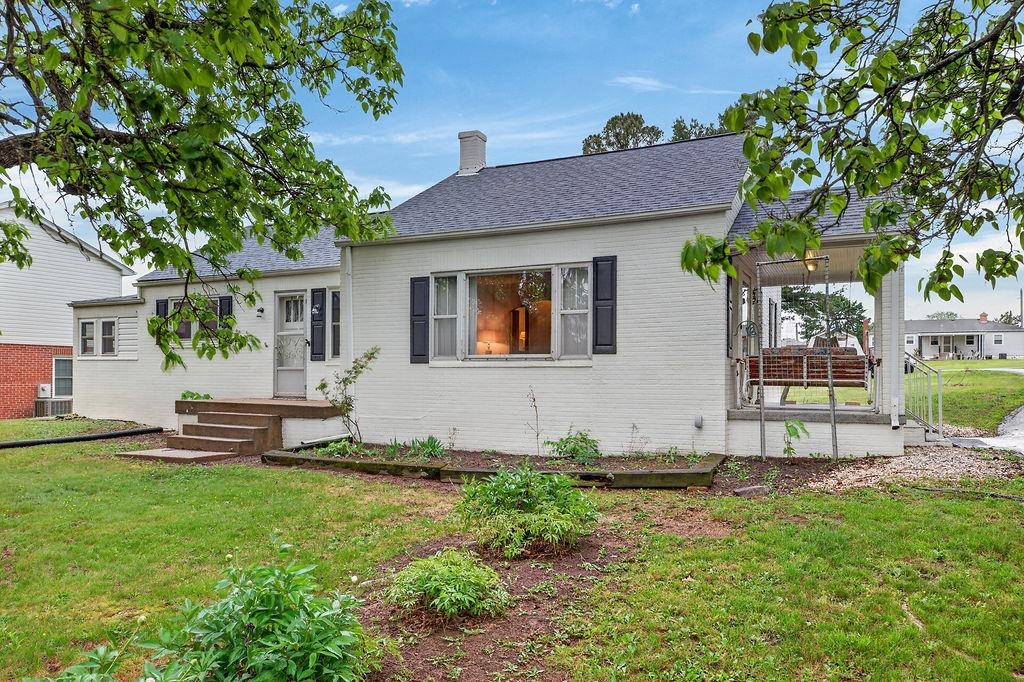 23 MONTROSE DR, FISHERSVILLE, Virginia 22939, 3 Bedrooms Bedrooms, ,1 BathroomBathrooms,Residential,23 MONTROSE DR,676654 MLS # 676654