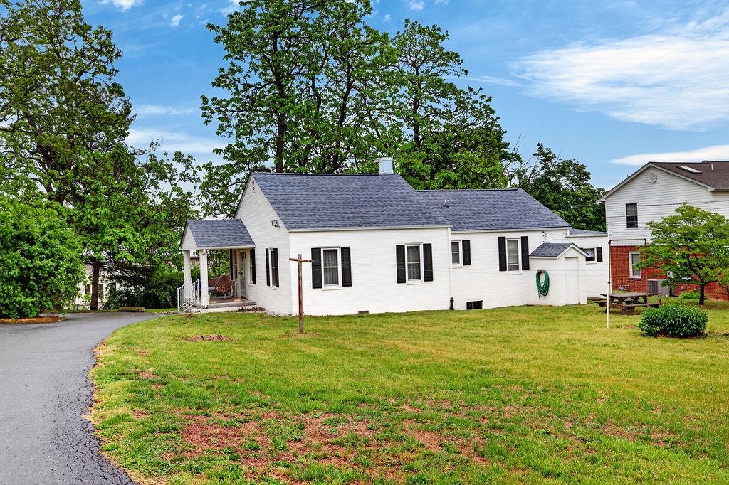 23 MONTROSE DR, FISHERSVILLE, Virginia 22939, 3 Bedrooms Bedrooms, ,1 BathroomBathrooms,Residential,23 MONTROSE DR,676654 MLS # 676654