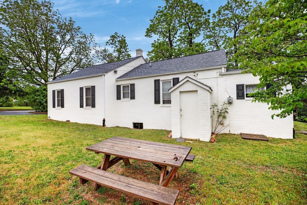 23 MONTROSE DR, FISHERSVILLE, Virginia 22939, 3 Bedrooms Bedrooms, ,1 BathroomBathrooms,Residential,23 MONTROSE DR,676654 MLS # 676654