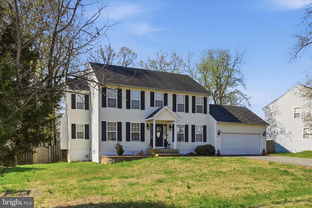 5811 GLEN EAGLES DR, FREDERICKSBURG, Virginia 22407, 4 Bedrooms Bedrooms, ,4 BathroomsBathrooms,Residential,5811 GLEN EAGLES DR,VASP2040596 MLS # VASP2040596